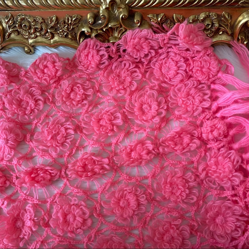 Vintage Rosette Floral Knit Shawl Scarf - Picture 10 of 10